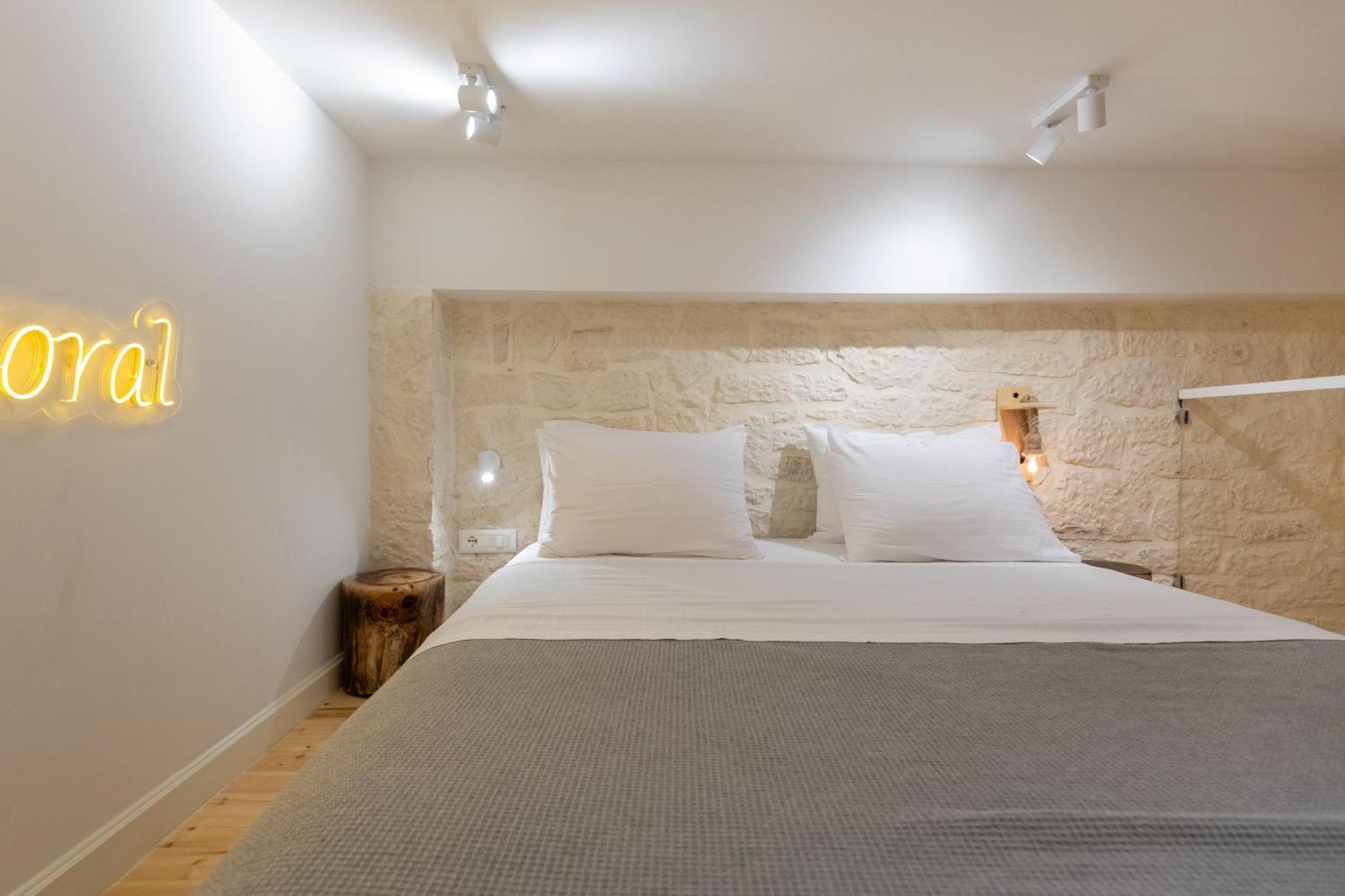 Elpis Guest House Himare Exterior foto